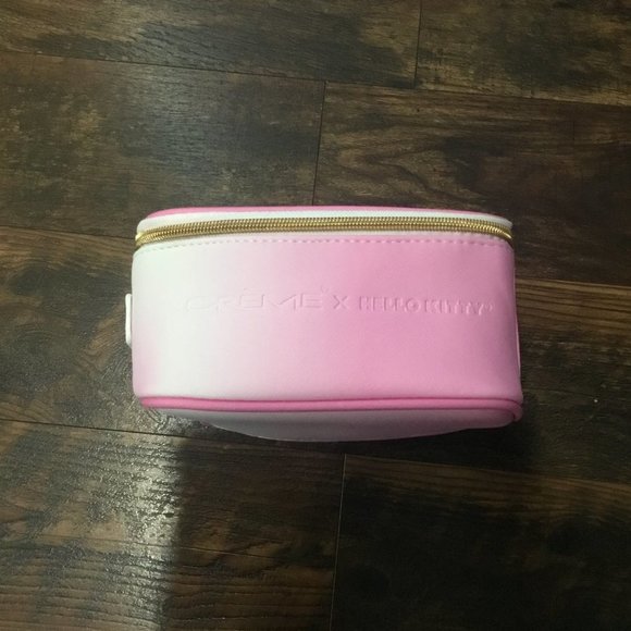 FINAL PRICE!! Hello Kitty Large Pink Square Travel Case - Picture 5 of 7